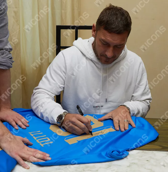 Francesco Totti Back Signed Italy 2022-23 Home Shirt With Fan Style Numbers In Hero Frame: Option 1