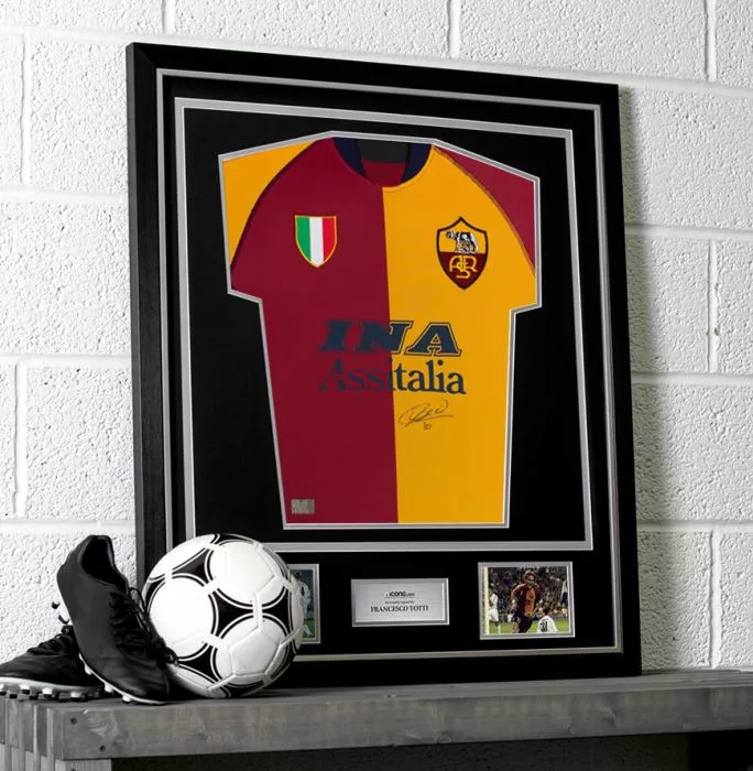Francesco Totti Front Signed AS Roma 2001-02 Home Shirt In Classic Frame
