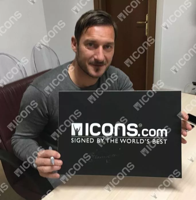 Francesco Totti Signed Blue Diadora Boot In Acrylic Case