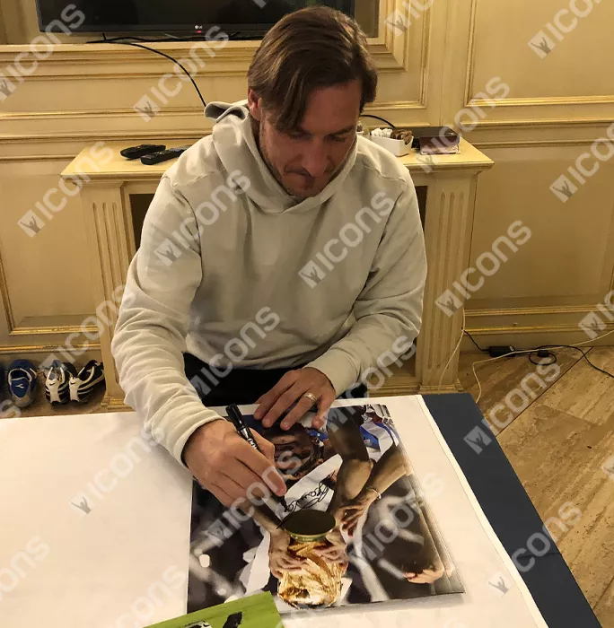 Francesco Totti Signed Italy Photo In Black Wooden Frame: 2006 FIFA World Cup Winner