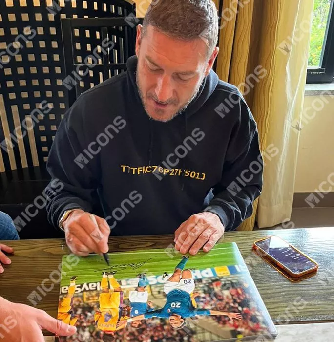 Francesco Totti Signed Italy Photo In Premium Photo Frame: UEFA EURO 2000 Goal Vs Romania