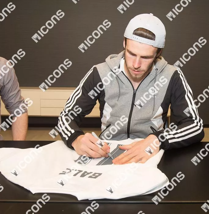 Gareth Bale Back Signed And Framed Real Madrid 2015-16 Home Shirt