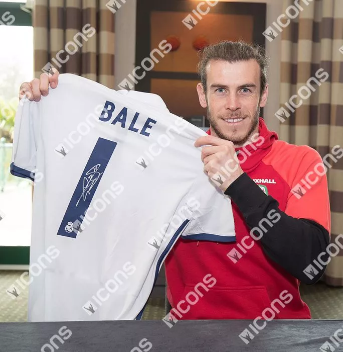 Gareth Bale Back Signed Real Madrid 2016-17 Home Shirt In Hero Frame: Option 1
