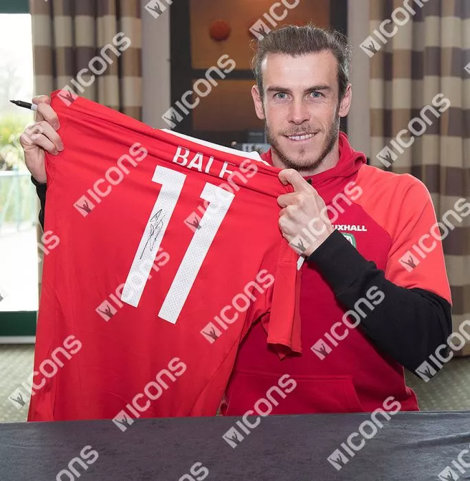 Gareth Bale Back Signed Wales 2016 Home Shirt In Hero Frame: Option 1