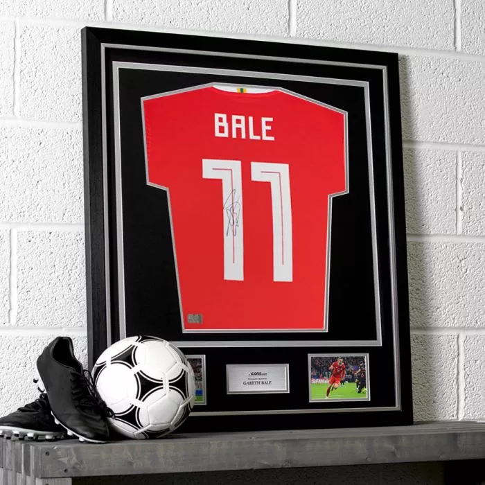 Gareth Bale Back Signed Wales 2018-19 Home Shirt With Fan Style Numbers In Classic Frame