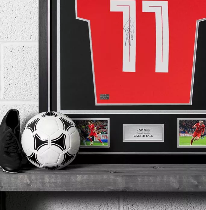 Gareth Bale Back Signed Wales 2018-19 Home Shirt With Fan Style Numbers In Classic Frame