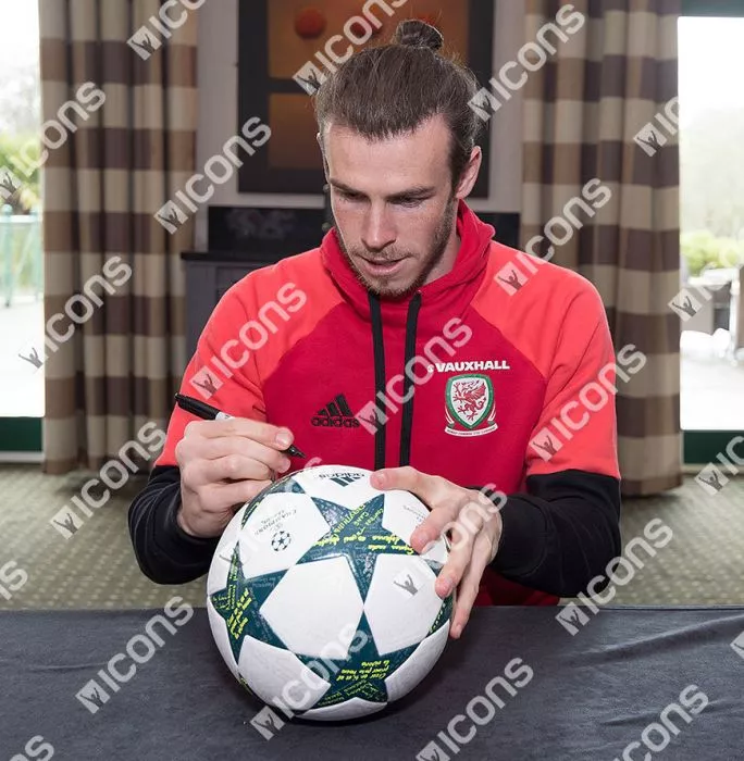 Gareth Bale Signed 2016-17 UEFA Champions League Football
