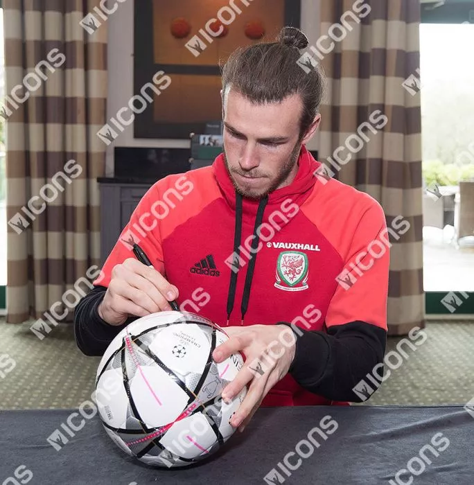 Gareth Bale Signed 2016 UEFA Champions League Final Football