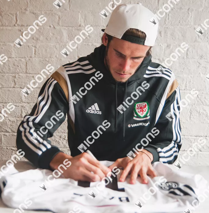 Gareth Bale Signed Real Madrid 2014-15 Home Shirt With Fan Style Numbers