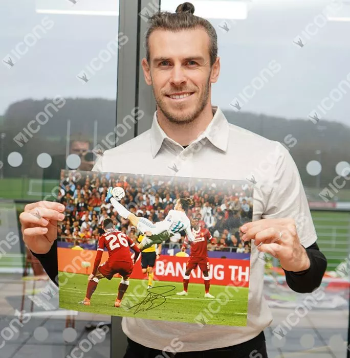 Gareth Bale Signed Real Madrid Photo: 2018 UEFA Champions League Final Overhead Kick Goal