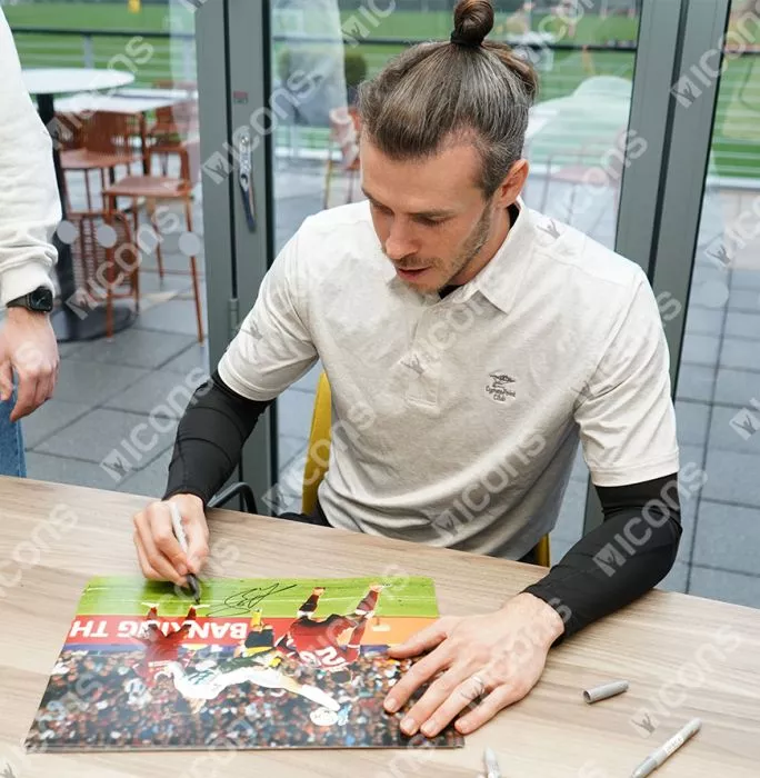 Gareth Bale Signed Real Madrid Photo: 2018 UEFA Champions League Final Overhead Kick Goal
