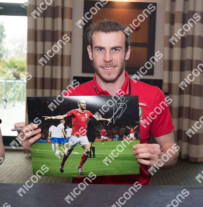 Gareth Bale Signed Wales Photo In Black Wooden Frame: UEFA EURO 2016 Goal Vs Russia