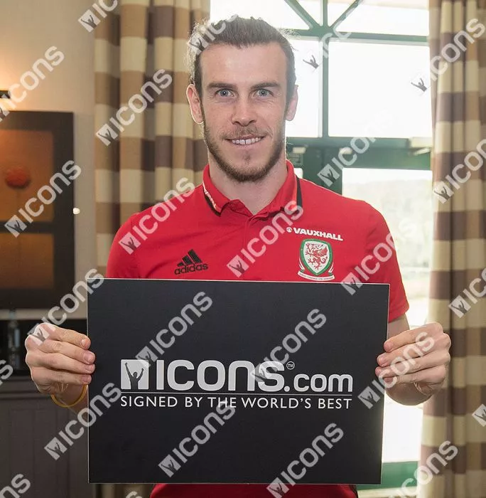 Gareth Bale Signed Wales Photo In Black Wooden Frame: UEFA EURO 2016 Goal Vs Russia