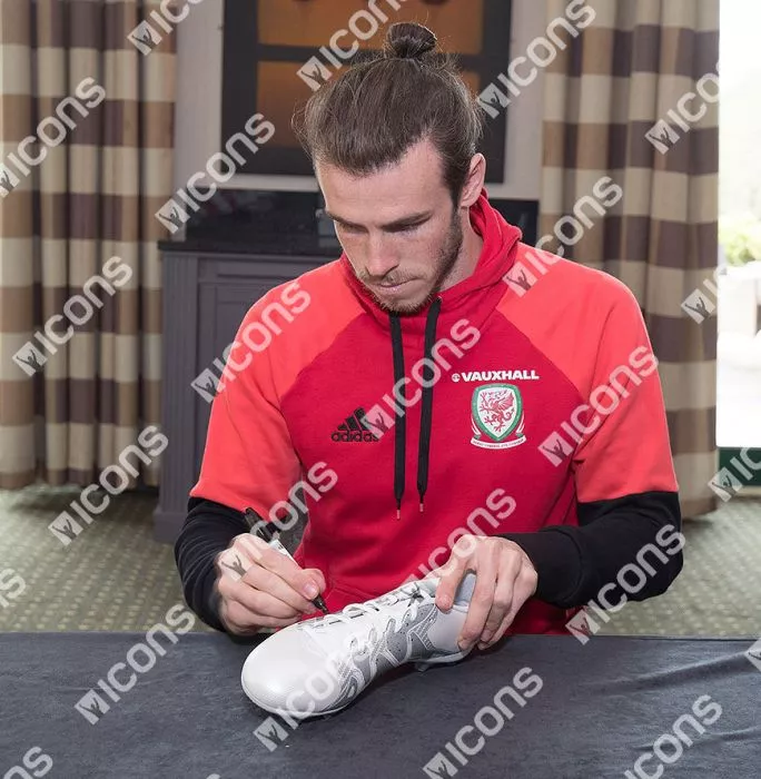 Gareth Bale Signed White And Silver Adidas X 15.4 Boot