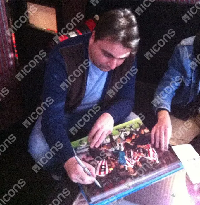 Georgi Kinkladze Signed Manchester City Photo In Black Wooden Frame