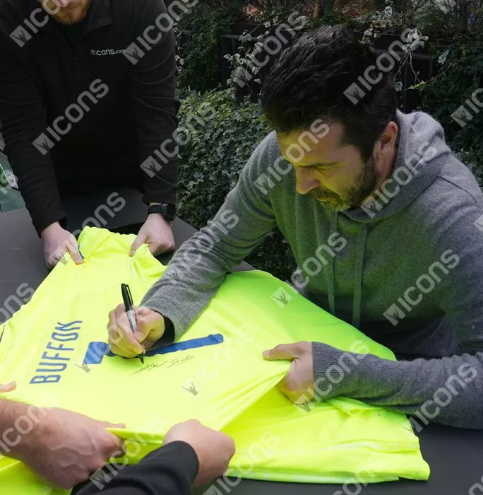 Gianluigi Buffon Back Signed Italy 2014-15 Goalkeeper Shirt In Classic Frame