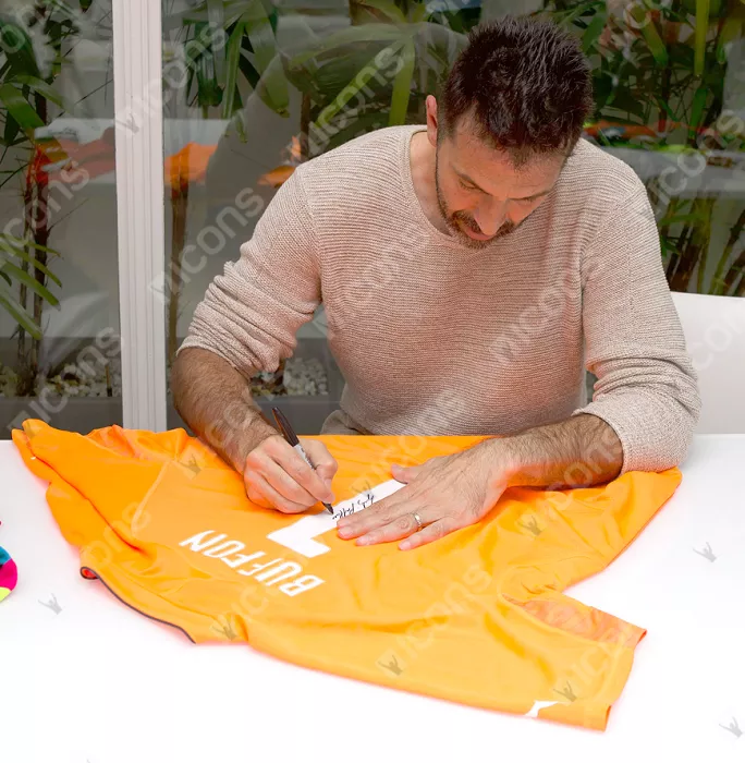 Gianluigi Buffon Back Signed Italy 2014-15 Goalkeeper Shirt