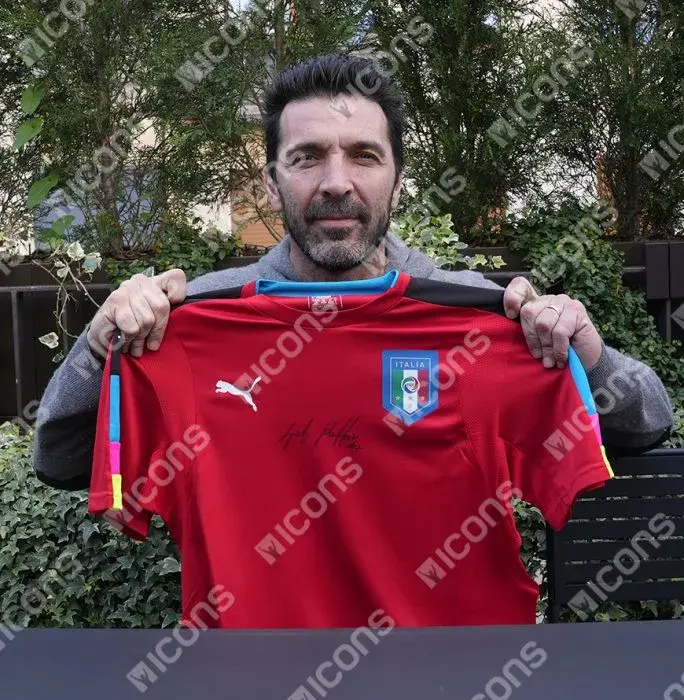 Gianluigi Buffon Front Signed Italy 2016-17 Goalkeeper Shirt In Deluxe Packaging