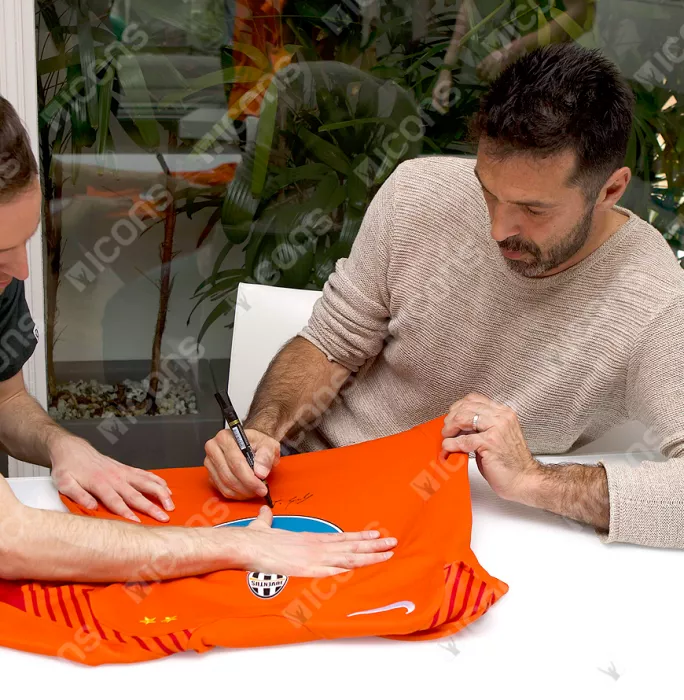 Gianluigi Buffon Front Signed Orange Juventus 2005-06 Goalkeeper Shirt