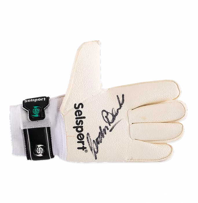 Gordon Banks Signed Green And White Selsport Goalkeeper Glove