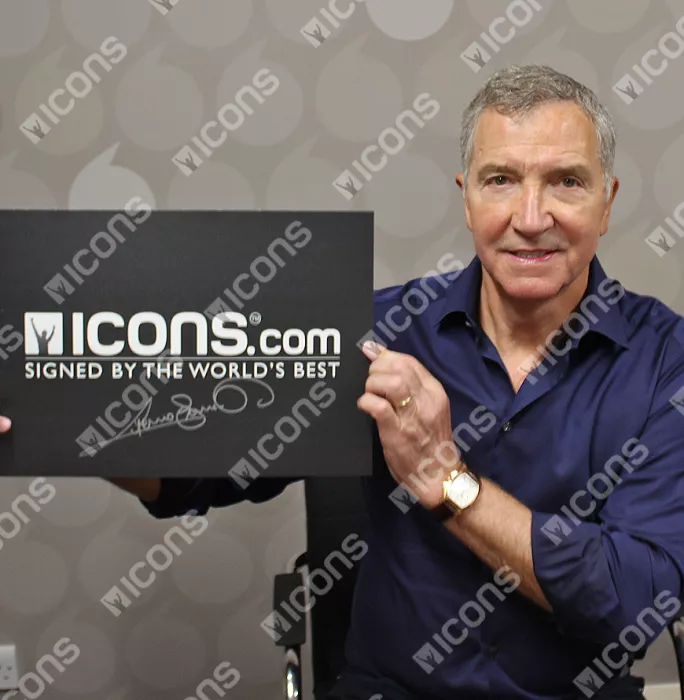 Graeme Souness Back Signed Retro Scotland Shirt In Hero Frame: Option 1