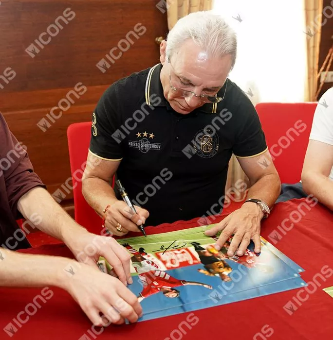 Hristo Stoichkov Official 1994 FIFA World Cup™ Signed And Framed Bulgaria Photo: 1994 Top Goalscorer