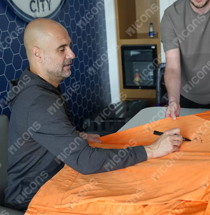 Hristo Stoichkov & Pep Guardiola Front Signed And Framed Official FC Barcelona 1992 Away Shirt