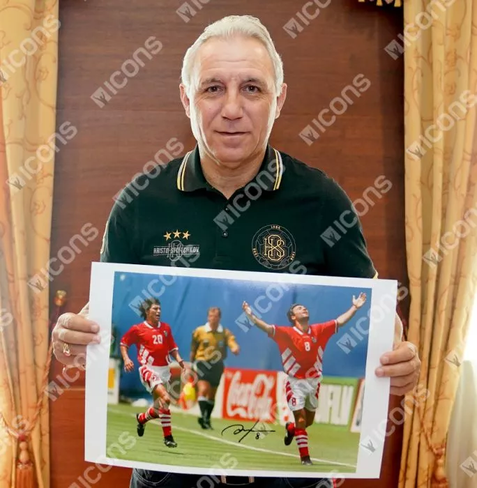 Hristo Stoichkov Signed Bulgaria Photo In Black Wooden Frame: 1994 FIFA World Cup Top Goalscorer