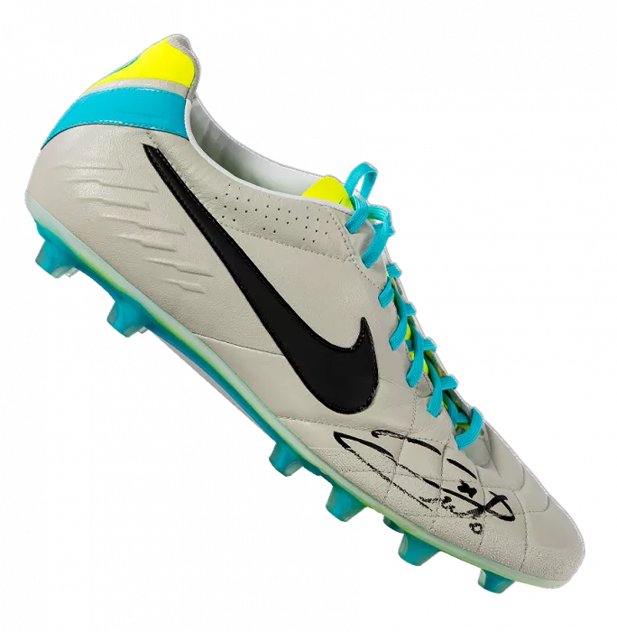 Andrea Pirlo Signed Grey Nike Tiempo Boot