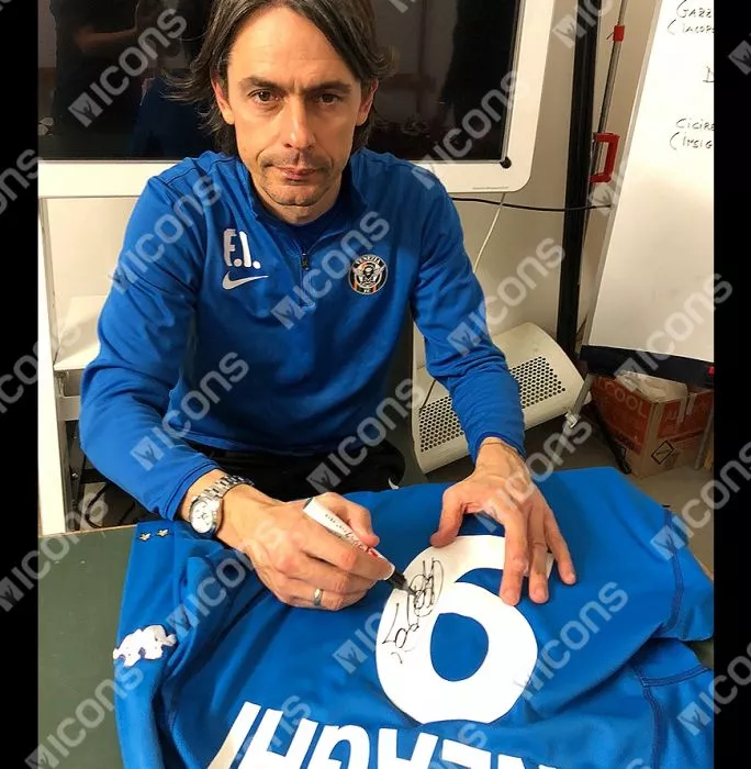 Filippo Inzaghi Signed Italy 2000 Home Shirt