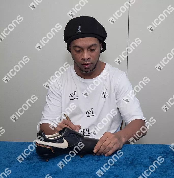 Ronaldinho Signed Black Nike Ronaldinho Boot