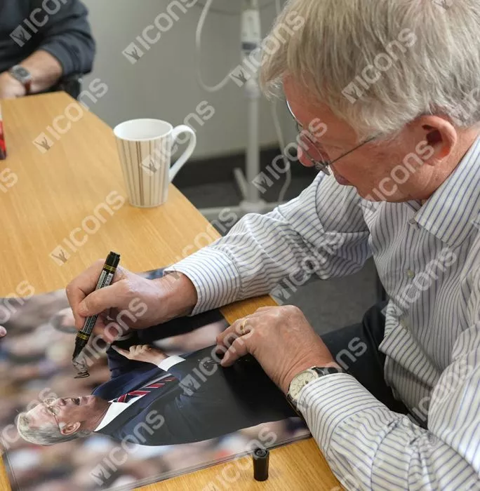 Sir Alex Ferguson Signed Photo: Fergie Time
