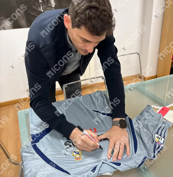 Iker Casillas Front Signed Real Madrid 2004-05 Goalkeeper Shirt