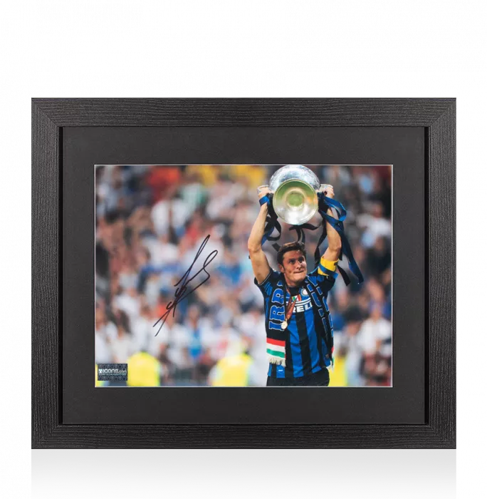 Javier Zanetti Signed Internazionale Photo In Black Wooden Frame: 2010 UEFA Champions League Winner