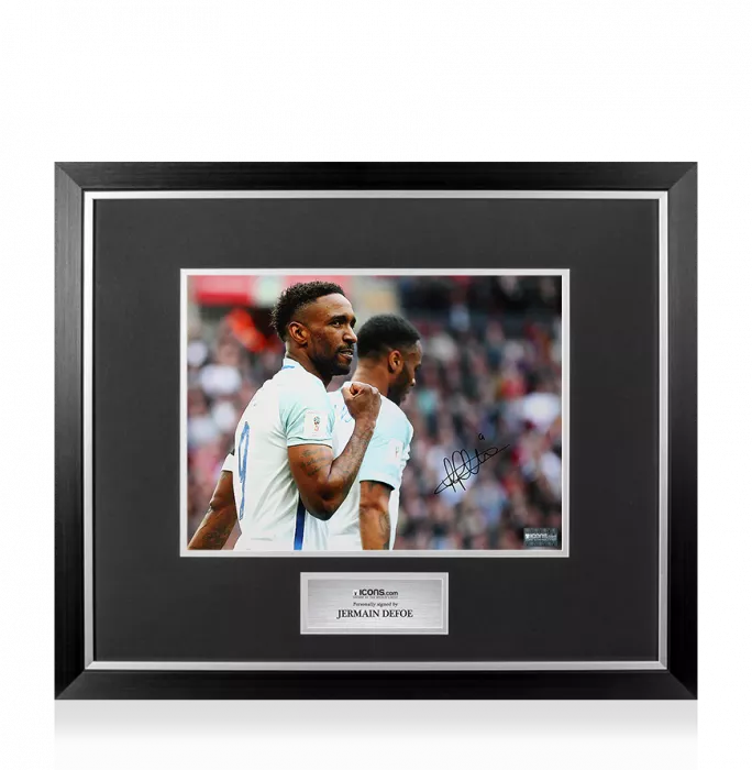 Jermain Defoe Signed England Photo In Premium Photo Frame: Goal Vs Lithuania