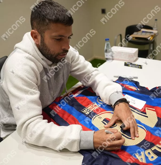 Jordi Alba Back Signed FC Barcelona 2022-23 Home Shirt Inscription - Mes Que En Club In Hero Frame: Option 1
