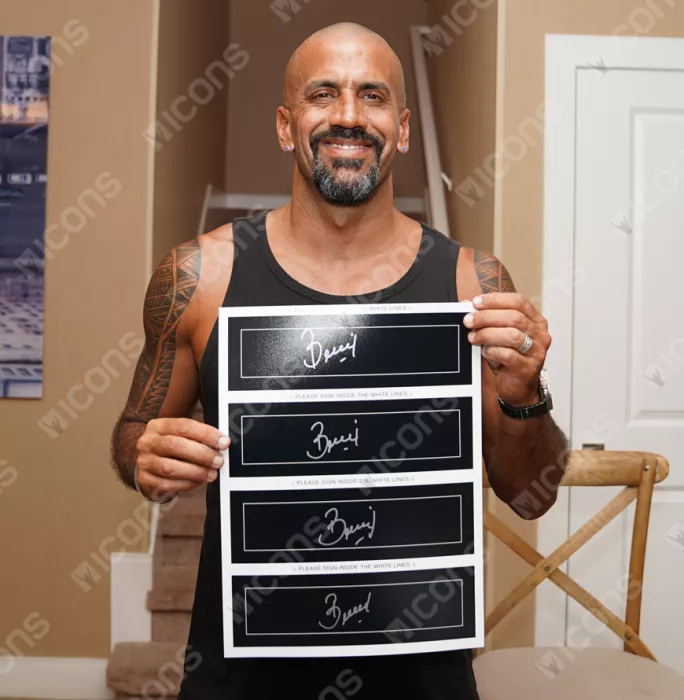 Juan Sebastian Veron Signed Plaque And Photo Frame: Manchester United Hero