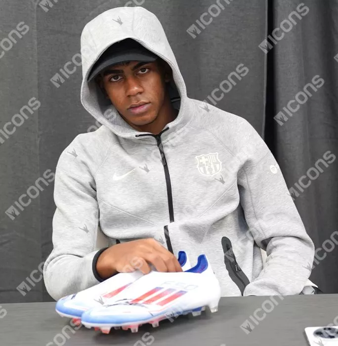 Lamine Yamal Signed Adidas F50 Elite Laceless Boot In Acrylic Case