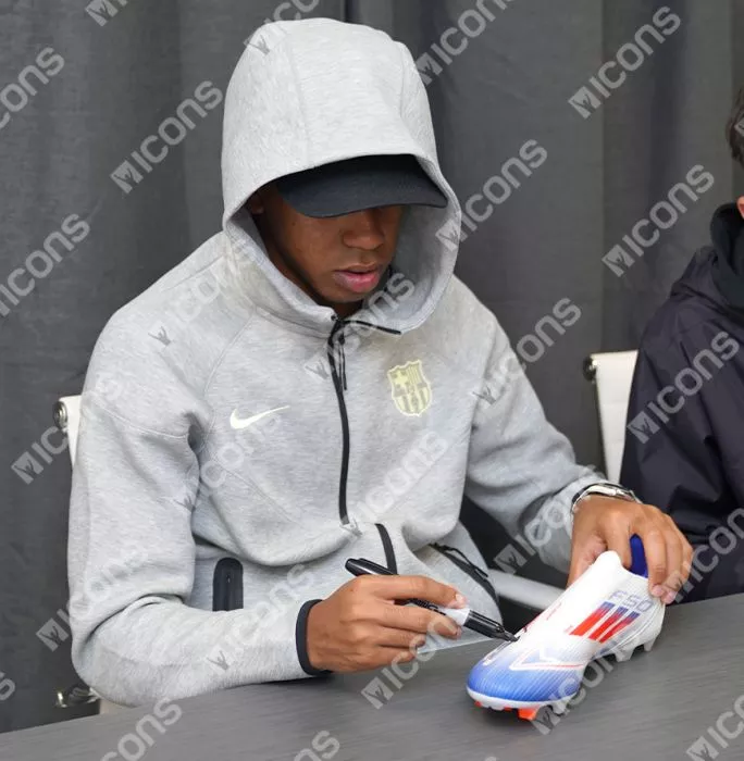 Lamine Yamal Signed F50 League Laceless Firm Ground Football Boot In Acrylic Case