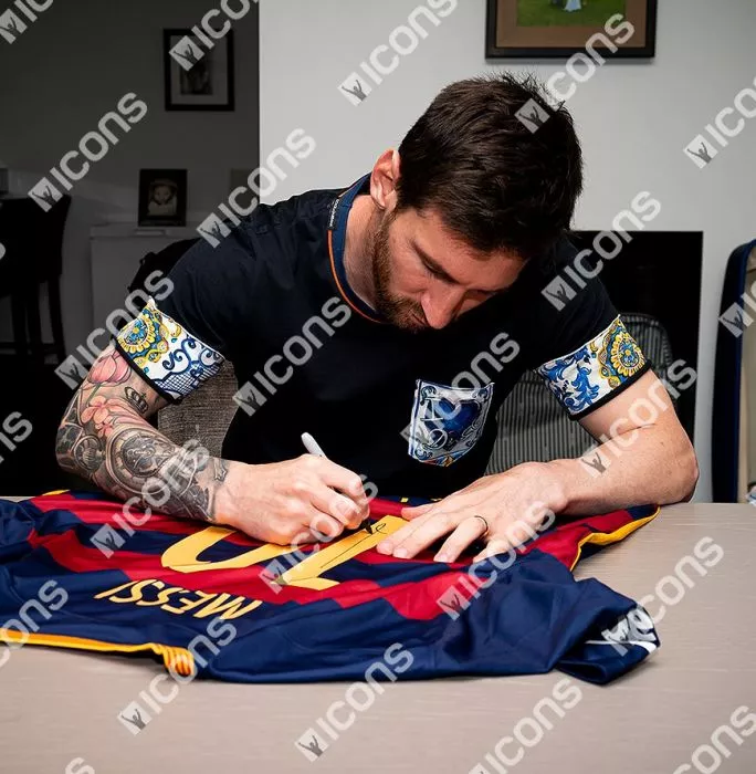 Lionel Messi Official Back Signed FC Barcelona 2015-16 Home Shirt In Classic Frame