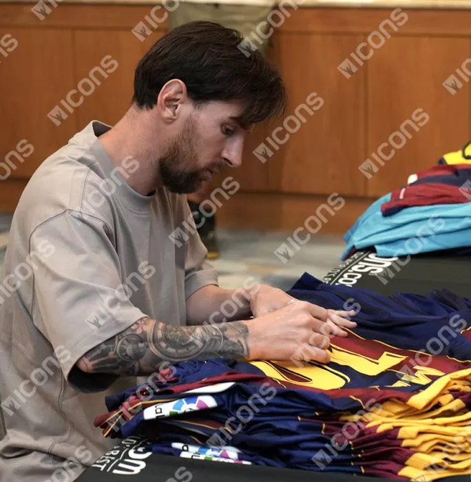 Lionel Messi Official FC Barcelona Back Signed And Framed 2020-21 Home Shirt