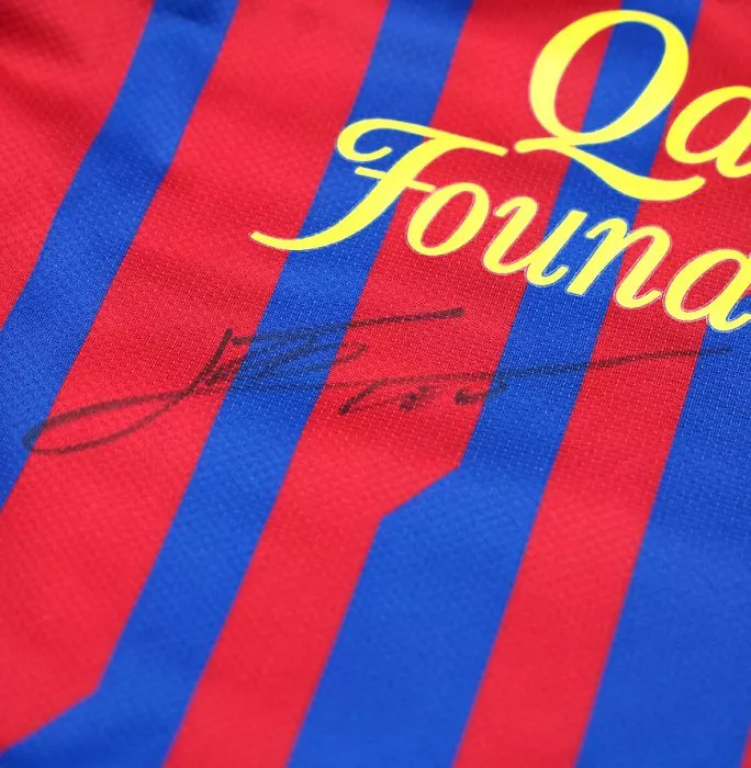 Lionel Messi Official FC Barcelona Front Signed And Framed 2011-12 Home Shirt