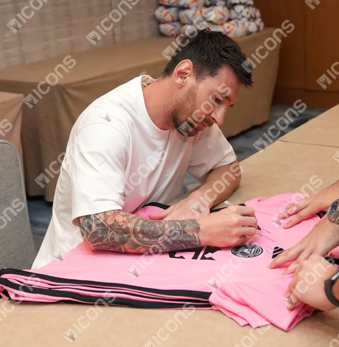 Lionel Messi Official Front Signed Inter Miami CF 2024-25 Home Shirt In Hero Frame: Option 1