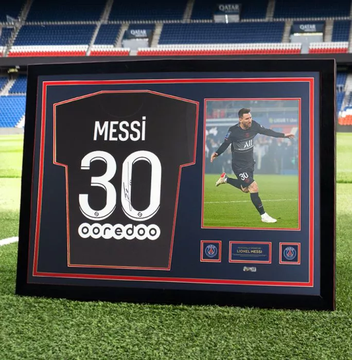 Lionel Messi Official Paris Saint-Germain Back Signed And Framed 2021-22 Third Shirt