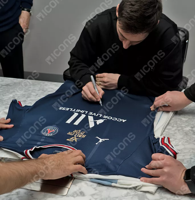 Lionel Messi Official Paris Saint-Germain Front Signed And Framed 2021-22 Home Shirt: 7x Ballon D'Or Winner
