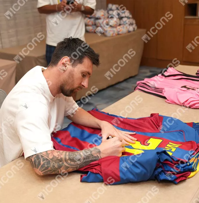 Lionel Messi Official UEFA Champions League Official Back Signed And Hero Framed FC Barcelona 2004-05 Home Shirt