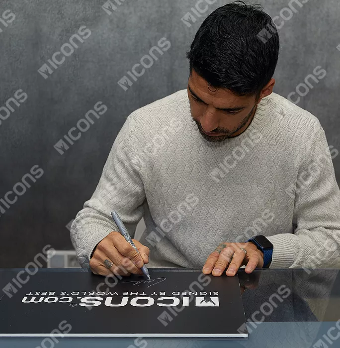 Luis Suarez Back Signed Atletico Madrid 2021-22 Home Shirt In Classic Frame