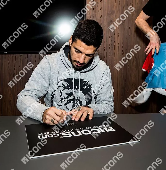 Luis Suarez Back Signed Liverpool 2013-14 Away Shirt With Long Sleeves In Classic Frame