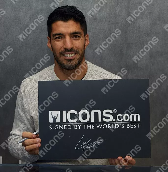 Luis Suarez Front Signed Liverpool 2013-14 Home Shirt