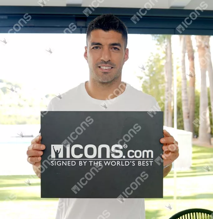 Luis Suarez Official FC Barcelona Back Signed And Framed 2016-17 Home Shirt With Fan Style Number